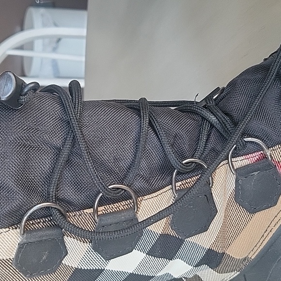 AUTHENTIC Vintage  Burberry Winter Boots - Picture 5 of 12
